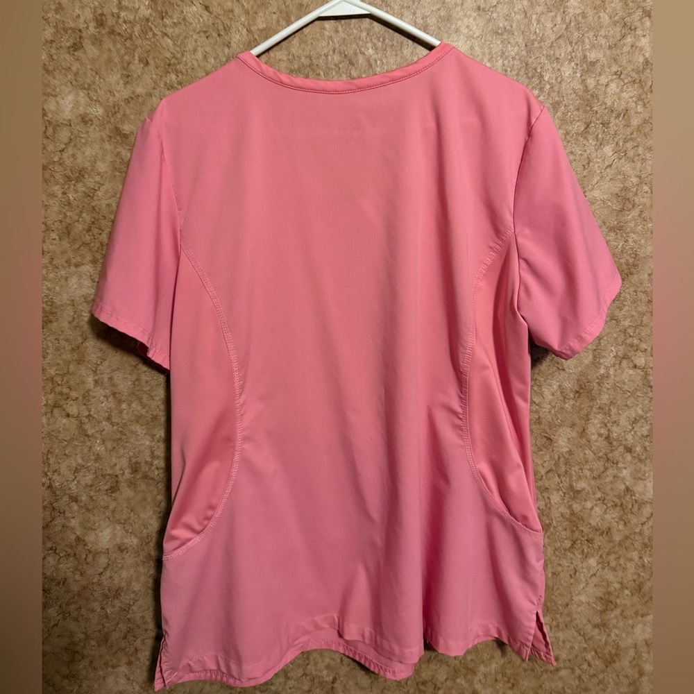 Healing Hands Peach V-Neck Short Sleeve Scrub Top - Picture 3 of 3